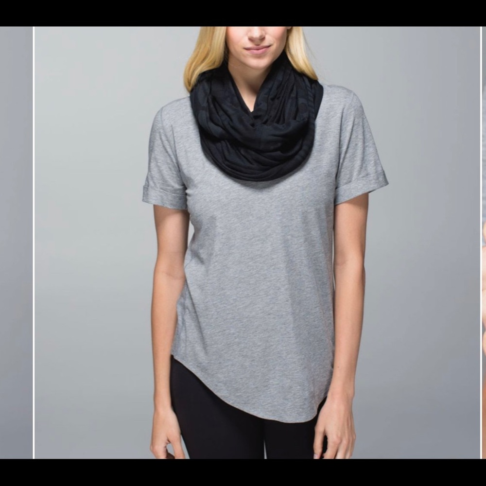 Lululemon Sunny Savasana scarf